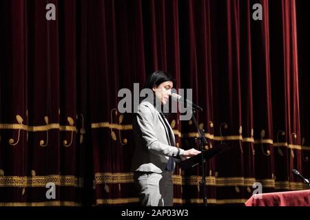 Teatro Arcimboldi, pour la Journée du souvenir de l'Holocauste, témoignage de Liliana Segre pour 2000 enfants de l'école le ministre de l'éducation avec Lucia Azzolina (Duilio Piaggesi/Fotogramma, Milan - 2020-01-20) p.s. la foto e' utilizzabile nel rispetto del contesto dans cui e' stata scattata, e senza intento del diffamatorio decoro delle persone rappresentate Banque D'Images