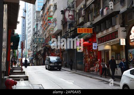 Une rue de la ville dans la zone Wan de Sheng de Hong Kong. Banque D'Images