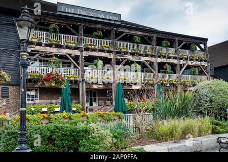 Le Dickens Inn à St Katherines quai à Wapping à Londres. Banque D'Images