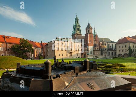 Matin d'été au Château Royal de Wawel à Cracovie. Banque D'Images