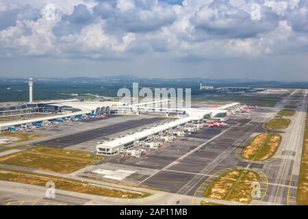 Kuala Lumpur, Malaisie - 22 janvier 2018 : l'Aéroport International de Kuala Lumpur KLIA photo aérienne (KUL) en Malaisie. Dans le monde d'utilisation | Banque D'Images