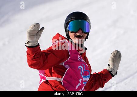 Leysin, Suisse. 20 Jan, 2020. Nick Puenter de Suisse fait concurrence au cours lors de la finale de Slopestyle Hommes de Snowboard à la 3e Jeux Olympiques de la jeunesse d'hiver à Leysin, Suisse, le 20 janvier 2020. Credit : Wang Jianwei/Xinhua/Alamy Live News Banque D'Images