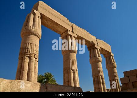 Le temple de Karnak près de Louxor est le plus grand complexe de temples de Égypte Banque D'Images