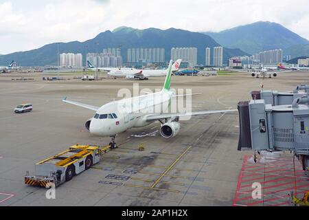 HONG KONG - 30 JUN 2019- Vue d'un avion Airbus A319 de la compagnie aérienne cambodgienne Lanmei Airlines (LQ) à l'animation de l'Aéroport International de Hong Kong (HKG), Banque D'Images