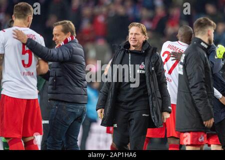 Markus GISDOL (mi., Coach, K) est une leçon d'humilité à propos de victoire, jubilation, ils applaudissent, ils applaudissent, joie, Cheers, célébrer, jubilation finale, la moitié de la figure, la moitié de la figure, le football 1. Bundesliga, 18. journée, 1.FC Cologne ( K) - VfL Wolfsburg (WOB) 3 : 1, le 18 janvier 2020 dans Koeln/Allemagne. ¬ | conditions dans le monde entier Banque D'Images