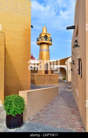 Doha, Qatar - novembre 20. 2019. ATM de la Banque QNB dans le village culturel de Katara Banque D'Images