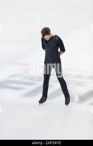 Dmitri Aliev de Russie fait concurrence au cours senior masculin de patinage libre à la patinoire Palavela de Turin (Italie) le 7 décembre 2019 Banque D'Images