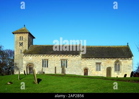 L'église St Jean-Baptiste de Healaugh (Yorkshire du Nord) a été construite à Norman Times et est maintenant un bâtiment classé de grade II*. Banque D'Images