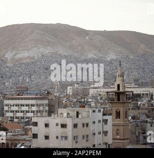 République arabe syrienne. Damas. Située sur la pente du mont Qasioun. Photo prise avant la guerre civile en Syrie. Banque D'Images