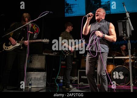 Irvine, en Écosse, le 19 janvier 20202. Légende Punk Richard Jobson revit ses jours avec l'Armory Show avec un concert très intime à l'Harbour Arts Center à Irvine. Banque D'Images