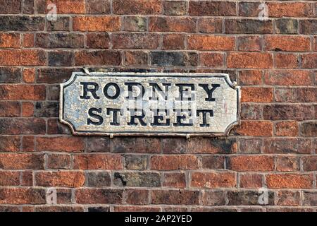 Rodney street road sign sur mur de brique, Liverpool Banque D'Images