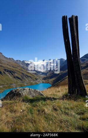 Vue d'automne sur le Lac de Moiry et le glacier de Moiry, Val de Moiry, Val d'Anniviers, Valais, Suisse Banque D'Images