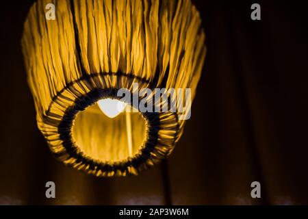 Abat-jour jute. Des lampes dans le style de la main. Banque D'Images