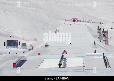 Leysin, Suisse. 20 Jan, 2020. Vue générale au cours de la 3e Jeux Olympiques de la jeunesse d'hiver Lausanne 2020 Ski acrobatique Slopestyle à Leysin Park & Pipe à Leysin, Suisse, le 20 janvier 2020. Credit : AFLO SPORT/Alamy Live News Banque D'Images