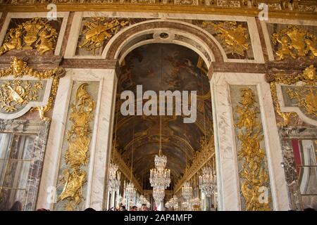 Château De Versailles France Château De Versailles. Palais et jardins français de la salle des glaces de Versailles Banque D'Images