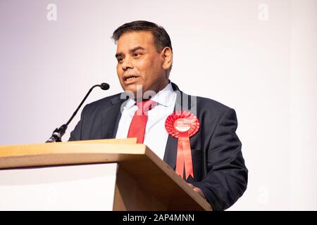 Khalid Mahmood député conservant son siège de Perry Barr Birmingham pour le travail à l'élection générale 2019 Banque D'Images