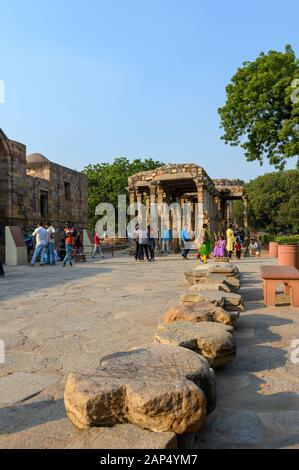 Qutub Minar Complex, New Delhi, Delhi, Inde Banque D'Images