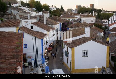 Obidos, Portugal - scène de rue Banque D'Images