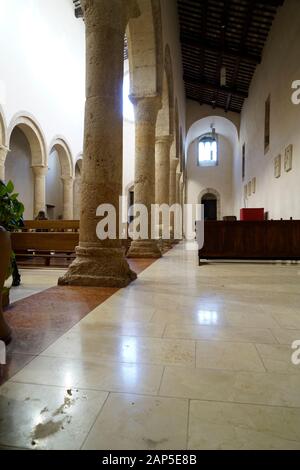 Chiesa di S. Michele Arcangelo église, l'église a été construite en 1070, Bevagna, Ombrie, Italie, Europe Banque D'Images