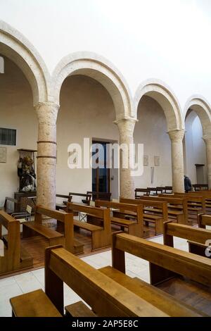 Chiesa di S. Michele Arcangelo église, l'église a été construite en 1070, Bevagna, Ombrie, Italie, Europe Banque D'Images