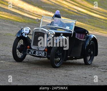 Richard Lance, Austin mordiller, Vintage Sports Car Club, CSECC, Nouvel An des tests de conduite, Brooklands Museum, Weybridge, Surrey, Angleterre, dimanche, 19e Janvier Banque D'Images