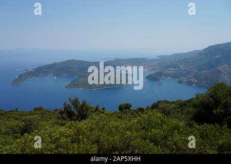 Vue du monastère Kathara, Ithaca ou île Ithaka, Mer Ionienne, Grèce, Europe Banque D'Images