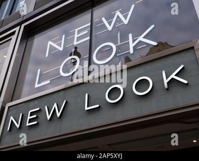 Logo New Look, sur New Look Store, Oxford Street, Londres, Angleterre, Royaume-Uni, GB. Banque D'Images