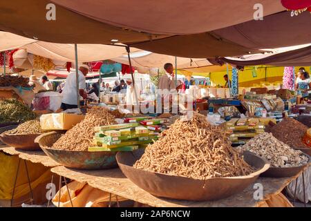 Tunisie, octobre 10/2019 marché tunisien typique et traditionnel Banque D'Images