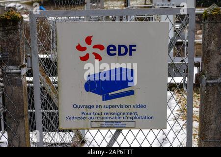 Panneau d'avertissement EDF, signalisation, avertissement, Ariege, Pyrénées françaises, France Banque D'Images