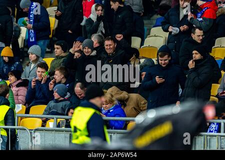 Kiev - Mars 29, 2019 : Fans au stade. Dynamo Kiev - Londres Chelsea. L'UEFA Europe League. Stade Olympiyskiy NSC Banque D'Images