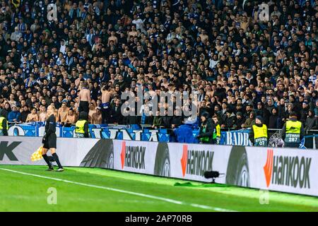 Kiev - Mars 29, 2019 : Ultras. Dynamo Kiev - Londres Chelsea. L'UEFA Europe League. Stade Olympiyskiy NSC Banque D'Images