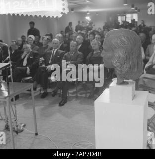 La maison d'Anne Frank a ouvert. Au cours discours Date : Mai 1, 1961 Mots-clés : discours Renseignements personnels Nom : Anne Frank House Banque D'Images