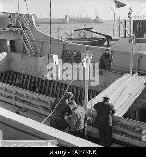 Le Port De Rotterdam Date : 22 Avril 1964 Lieu : Rotterdam, Zuid-Holland Mots Clés : Ports Banque D'Images