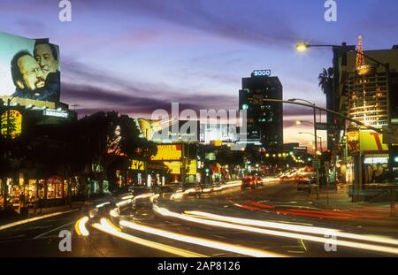 Vue sur le Sunset Strip à Los Angeles au coucher du soleil vers 1999. Banque D'Images