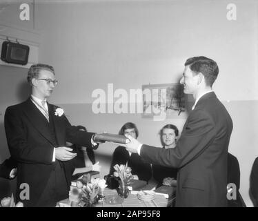 Offre de l'étudiant almanac (ASVA) Date : 7 février 1958 mots clés : Offres, étudiant almanakken Nom de l'établissement : ASVA Banque D'Images