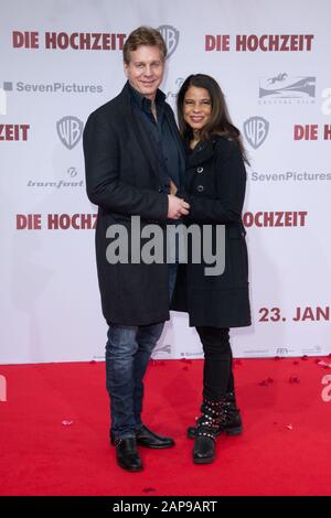 Thomas Heinze und Jackie Brown, Til Schweiger bei der Weltstavant des Kinofilms DIE HOCHZEIT im Zoo-Palast à Berlin, 21 h. Janvier 2020 Banque D'Images