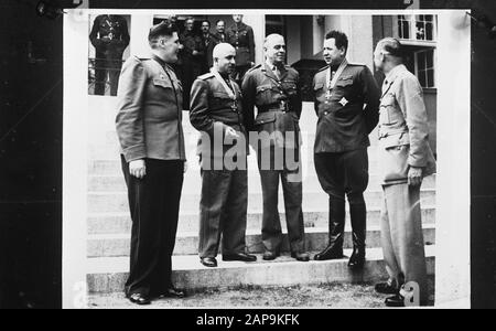 Le garde du corps des trois grands lors de la conférence à Potsdam Date: Juillet 1945 lieu: Potsdam mots clés: Politique, seconde Guerre mondiale Banque D'Images