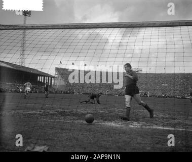 Belgique contre Pays-Bas 3-1 moment du jeu Date: 1 avril 1962 mots clés: Sport, football Banque D'Images