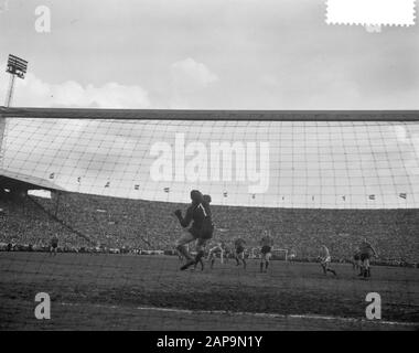 Belgique contre Pays-Bas 3-1 moment du jeu Date: 1 avril 1962 mots clés: Sport, football Banque D'Images