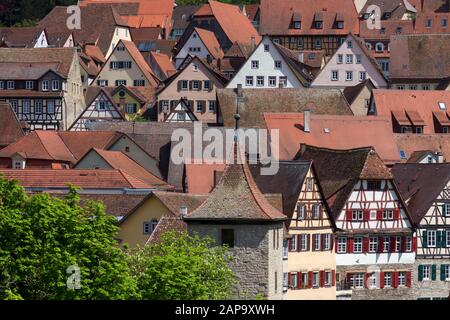Vue sur les maisons de la vieille ville, salle Schwaebisch, Bade-Wuerttemberg, Allemagne Banque D'Images