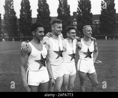 Athletics Netherlands relay, champion Amsterdam Date: 14 août 1955 lieu: Amsterdam, Noord-Holland mots clés: ATTLETICS, ESTAFETTES Banque D'Images