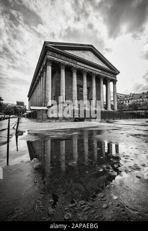 L'église l'Église de la Madeleine à Paris, France Banque D'Images