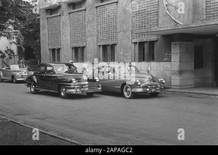 Batavia le premier jour de la 2ème action de police Description: Batavia. Alors que les voitures des généraux sont en stationnement, le progrès de l'avance est suivi des rapports reçus Date: 19 décembre 1948 lieu: Batavia, Indonésie, Java, Hollandais East Indies Banque D'Images