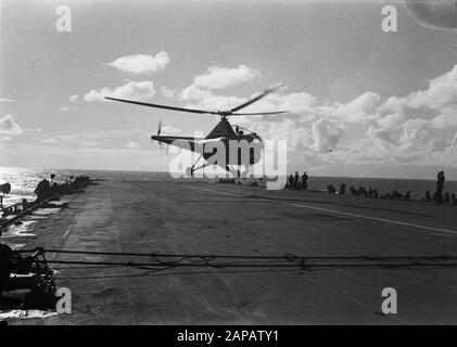 La presse néerlandaise à bord De Hr. Mme Dan. Karel Doorman Date : 24 septembre 1947 mots clés : Marine, presse, navires Banque D'Images