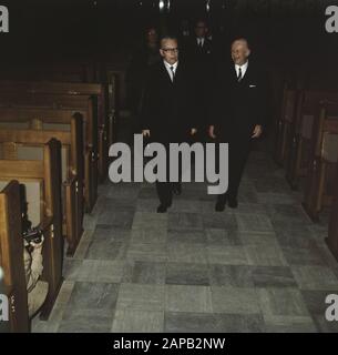 Visite du président Heinemann et de la femme de DEO à NL: Le président Heinemann visite St. Laurenskerk, Rotterdam Date: 25 novembre 1969 lieu: Rotterdam, Zuid-Holland mots clés: Visites Nom personnel: Heinemann, Gustav Nom de l'institution: Sint-Laurenskerk Banque D'Images