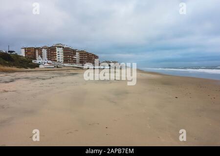 Matalascanas Beach Resort tourisme développements, en hiver, Huelva, Espagne Banque D'Images