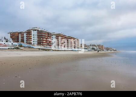 Matalascanas Beach Resort tourisme développements, en hiver, Huelva, Espagne Banque D'Images