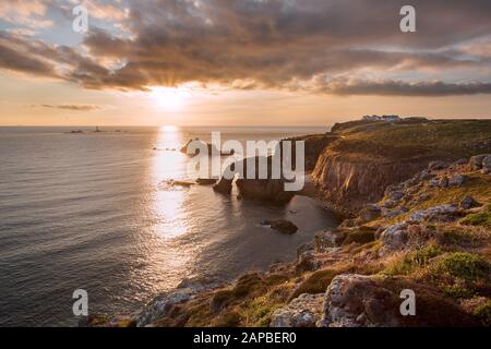 Coucher de soleil à Land's End Cornwall Uk Banque D'Images