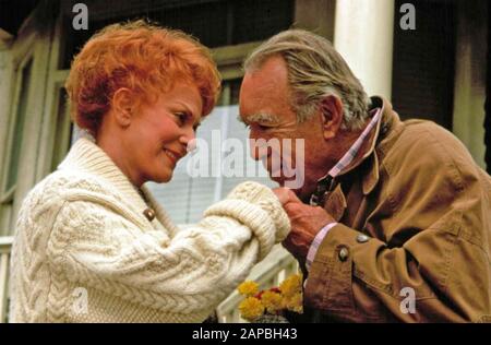 Seul LE FILM SOLITAIRE de Fox du XXe siècle de 1991 avec Maureen O'Hara et Anthony Quinn Banque D'Images