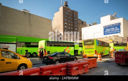 Terminal FlixBus à Midtown Manhattan, à New York, le mardi 21 janvier 2020. FlixBus est la propriété de la société allemande FlixMobility GmbH et est entré sur le marché américain en 2018 et a commencé à fournir un service sur la côte est en 2019. (© Richard B. Levine) Banque D'Images